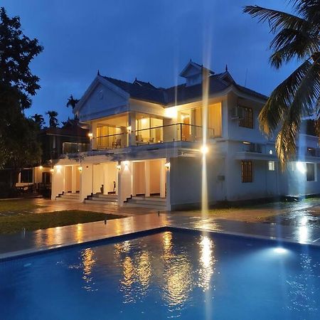 Riveria Portico - River Side 6 Bedroom Private Pool Bungalow North Paravur Dış mekan fotoğraf