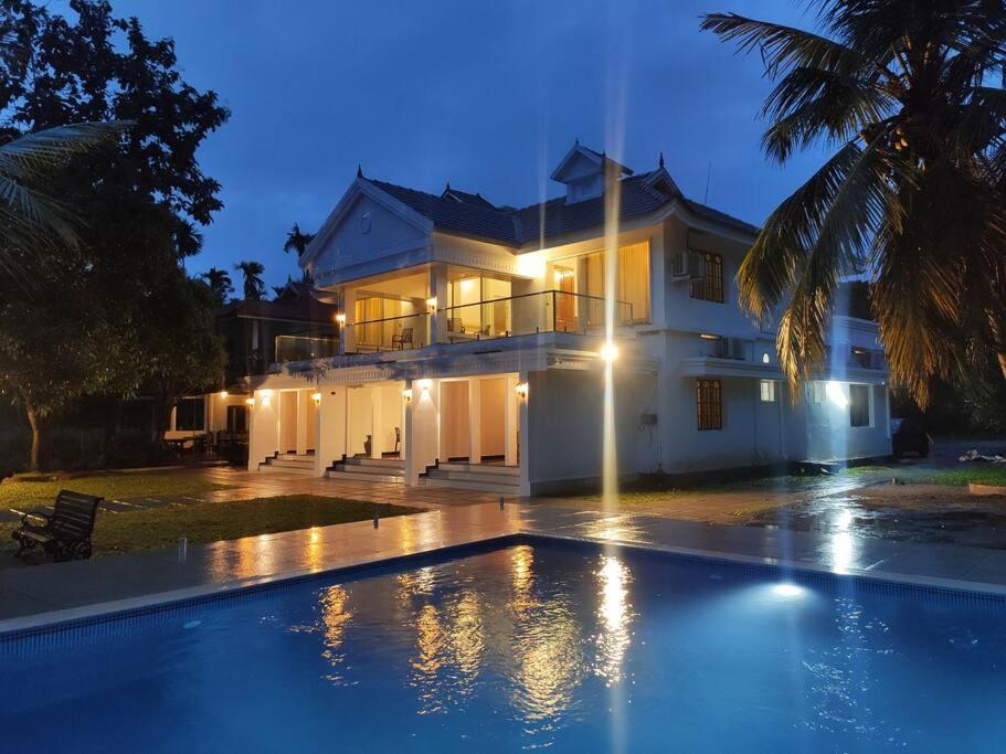 Riveria Portico - River Side 6 Bedroom Private Pool Bungalow North Paravur Dış mekan fotoğraf